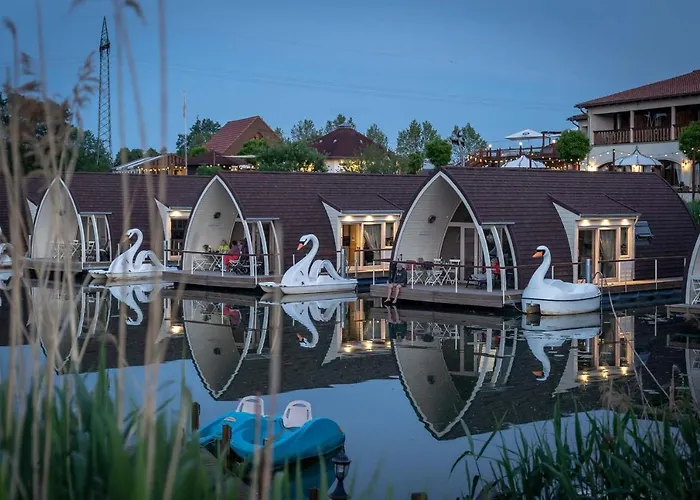 Lieblingsplatz Parey - Schwimmendes Seehotel
