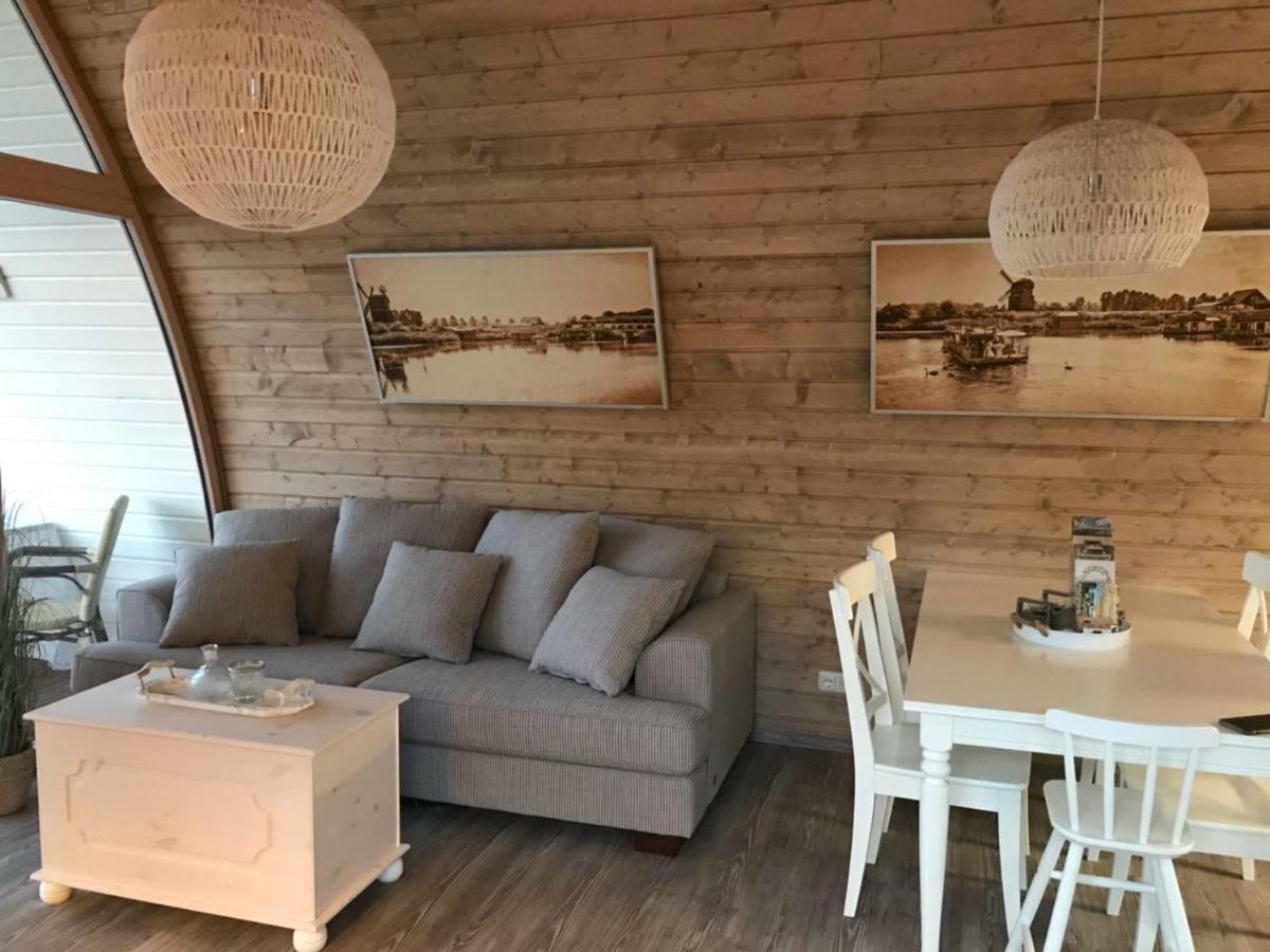 Lieblingsplatz - Schwimmendes Seehotel